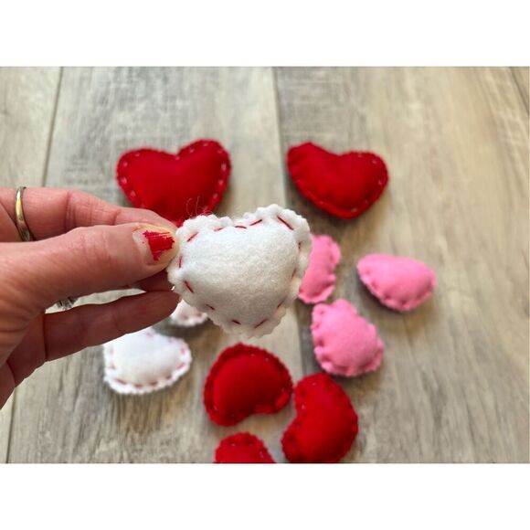 Hobby Lobby Valentines Felt Heart Fillers Decorations - Picture 3 of 6